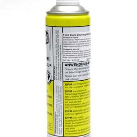 Flacon de 500 ml de spray d'arrière fond blanc